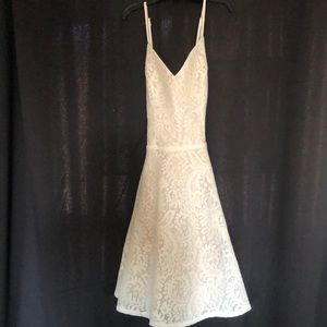 Short sleeved white dress